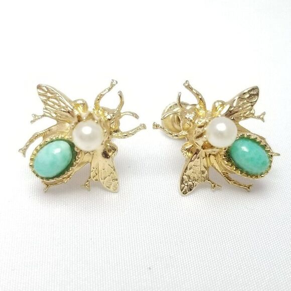 Vintage Insect Bug Fly Clip On Screw Back Earrings, Gold Tone Green Cabochon - Picture 1 of 6